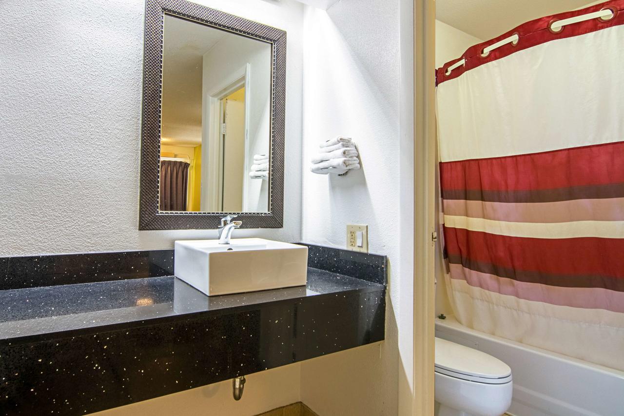 Motel 6-Charlotte, Nc - Airport Eksteriør bilde