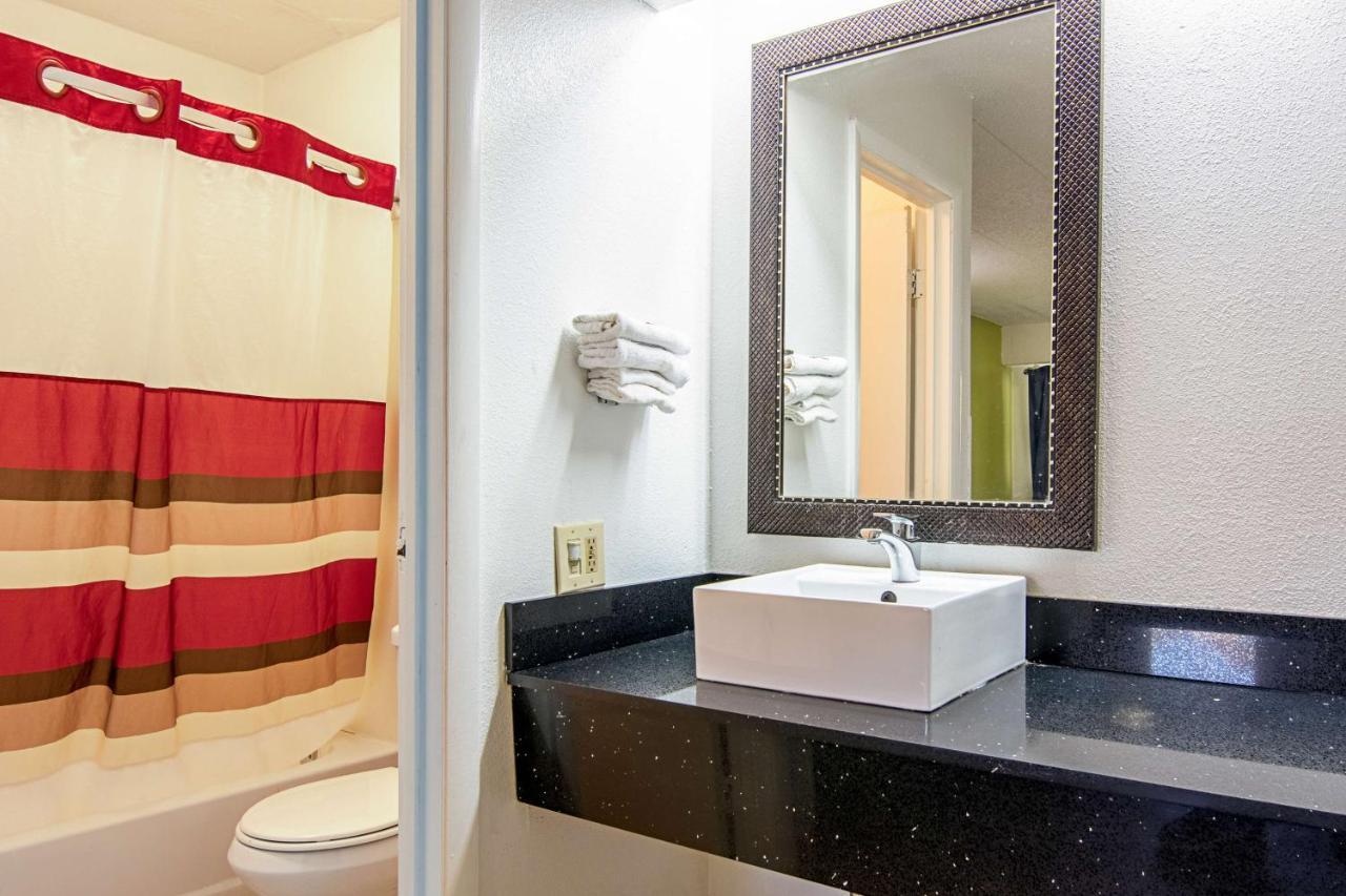 Motel 6-Charlotte, Nc - Airport Eksteriør bilde